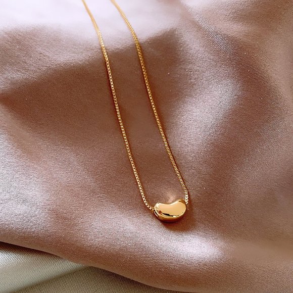 GOLICC Gold Pea Necklace - Picture 8 of 12